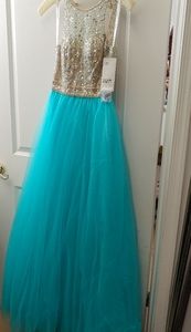 Studio 17 tulle gown green mint size 0